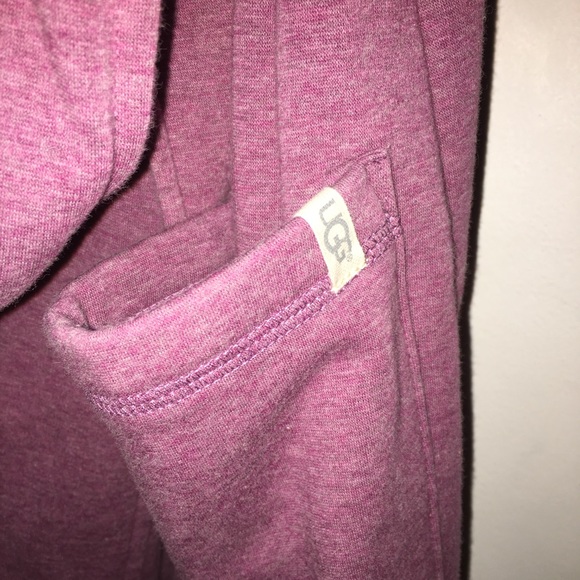 Authentic UGG robe - Picture 3 of 3